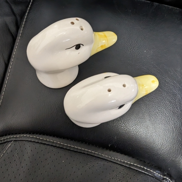 3/$30 .White Duck Head Salt and Pepper Shakers. - Picture 2 of 5